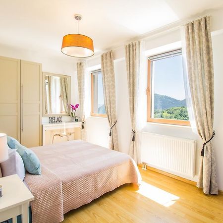 Seasons Mountain Suite Braşov Buitenkant foto