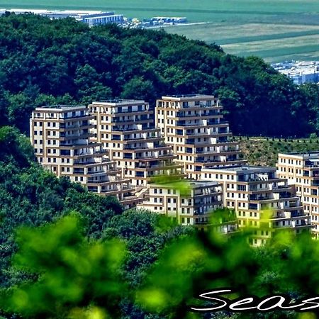 Seasons Mountain Suite Braşov Buitenkant foto
