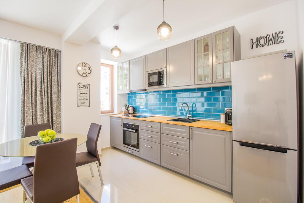 Seasons Mountain Suite Braşov Buitenkant foto
