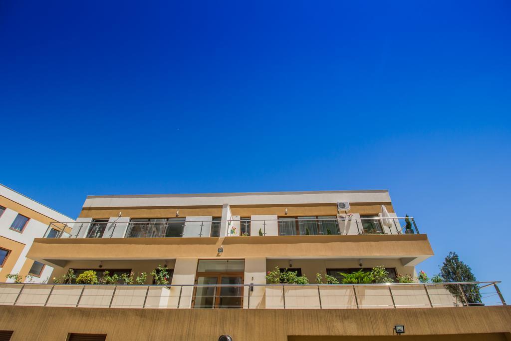 Seasons Mountain Suite Braşov Buitenkant foto