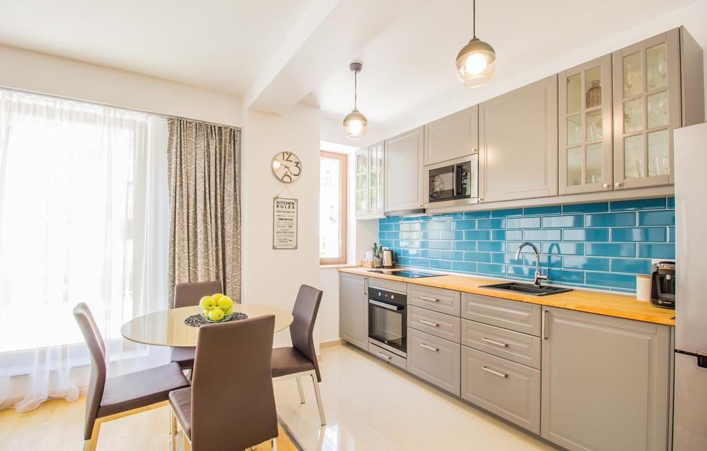 Seasons Mountain Suite Braşov Buitenkant foto