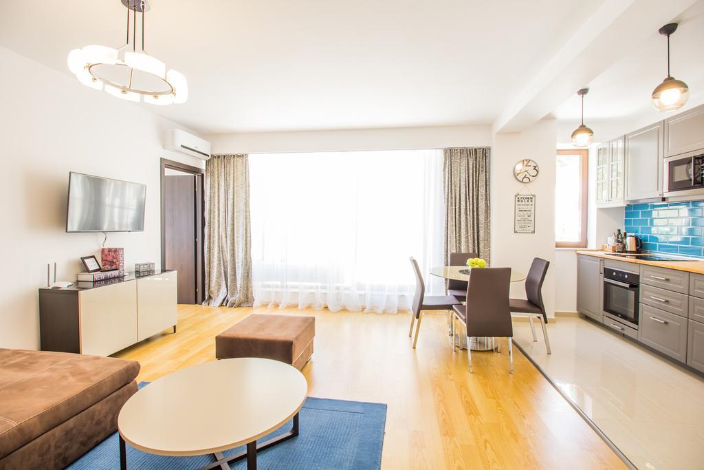 Seasons Mountain Suite Braşov Buitenkant foto