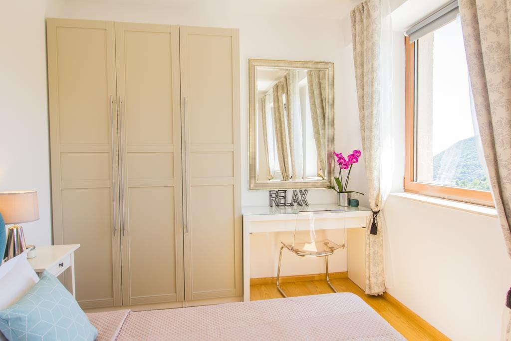 Seasons Mountain Suite Braşov Buitenkant foto
