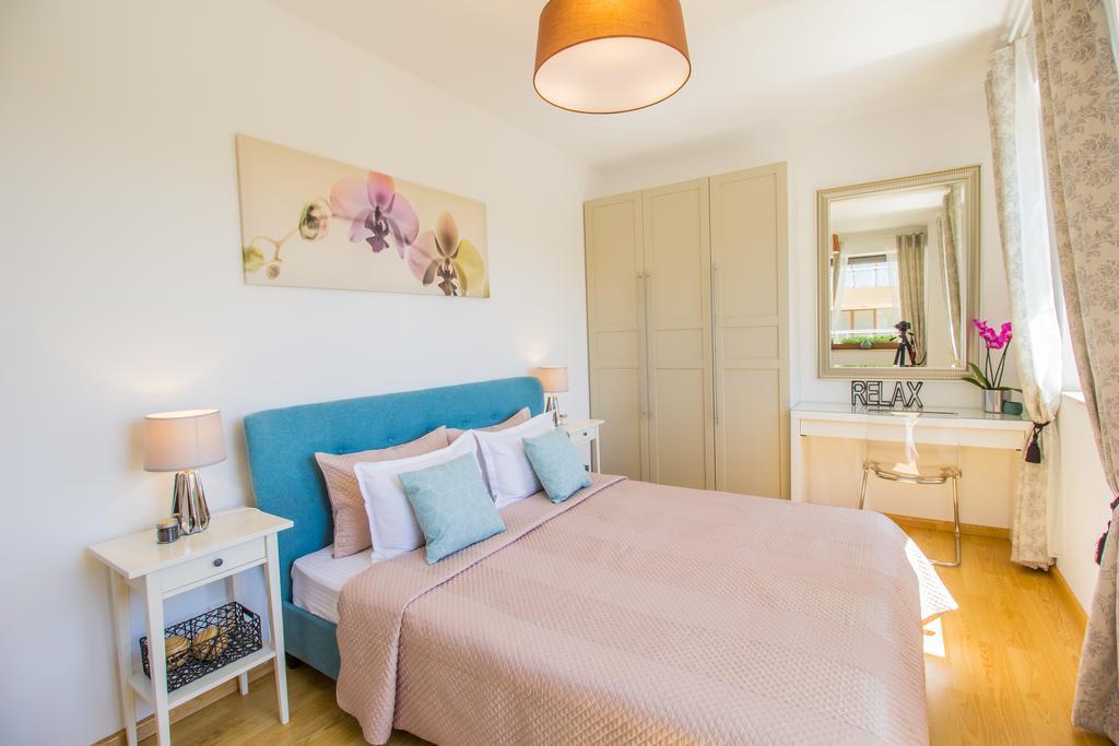 Seasons Mountain Suite Braşov Buitenkant foto