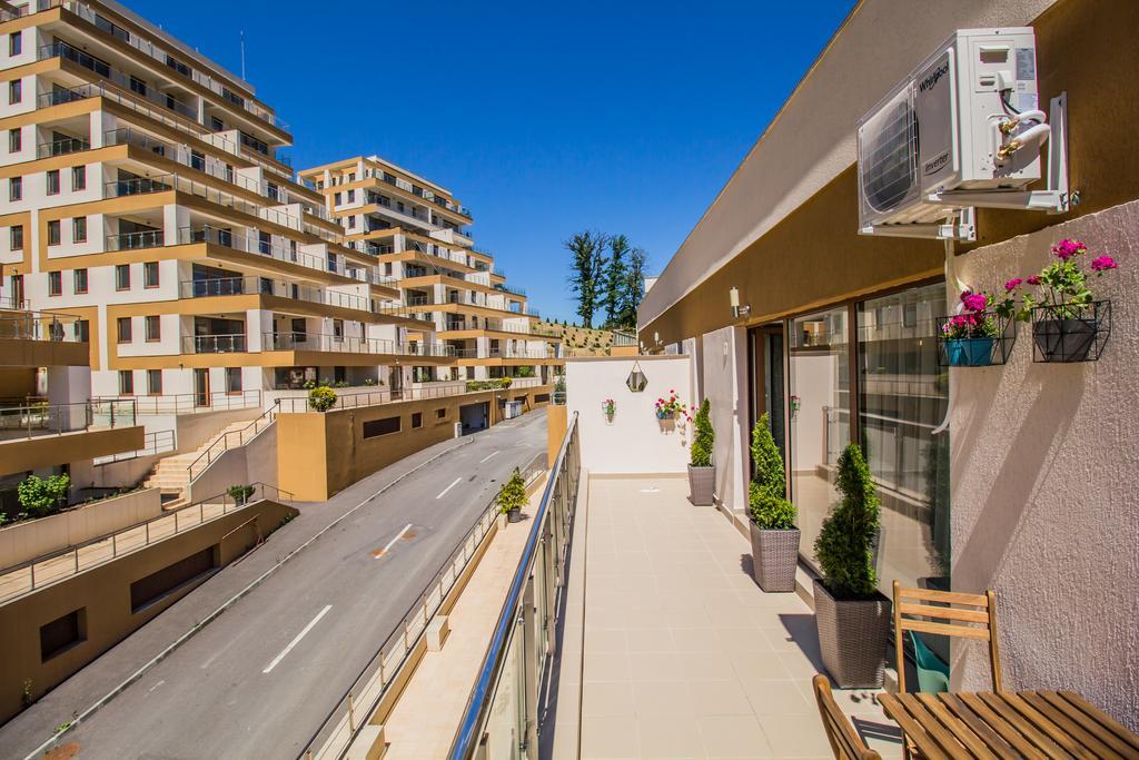 Seasons Mountain Suite Braşov Buitenkant foto