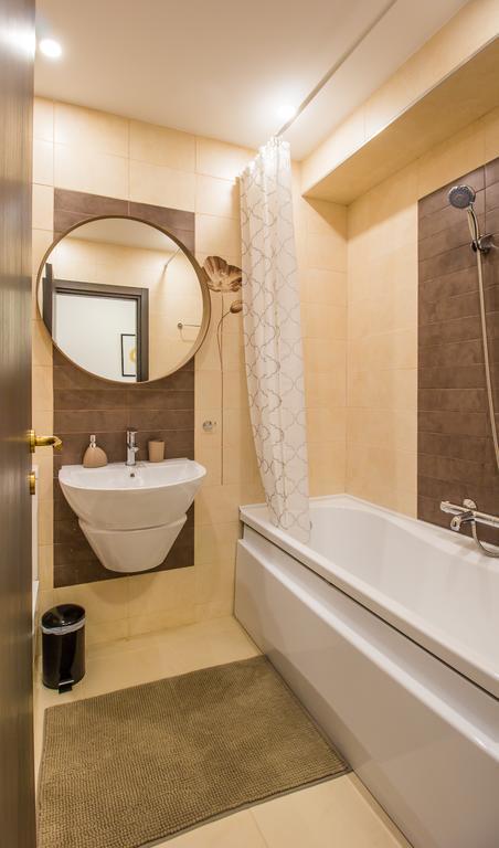 Seasons Mountain Suite Braşov Buitenkant foto